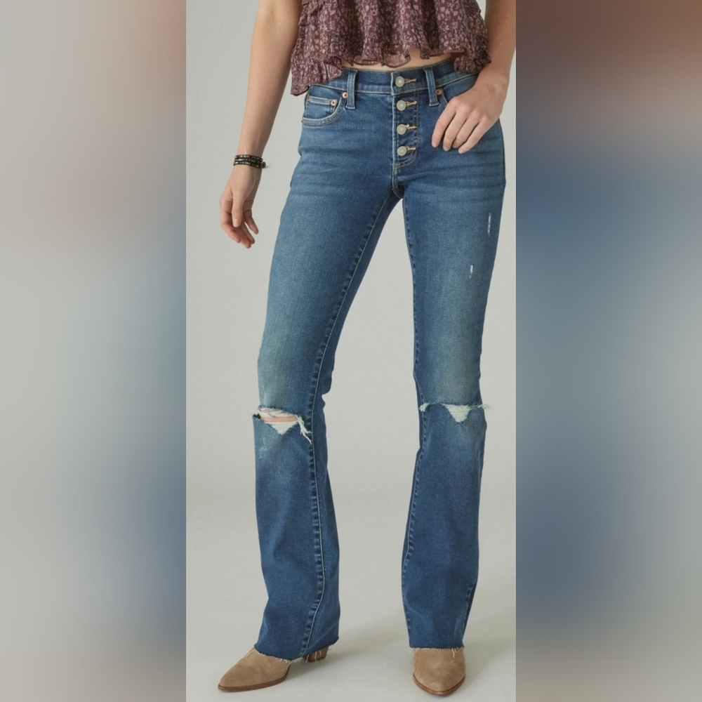 Lucky Brand Sweet Boot Jeans Mid Rise Distressed Medium Blue Size 31 Button Fly - Picture 2 of 12